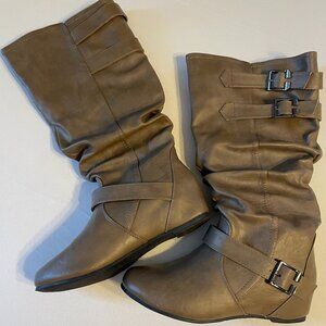 Flat Scrunch Boots